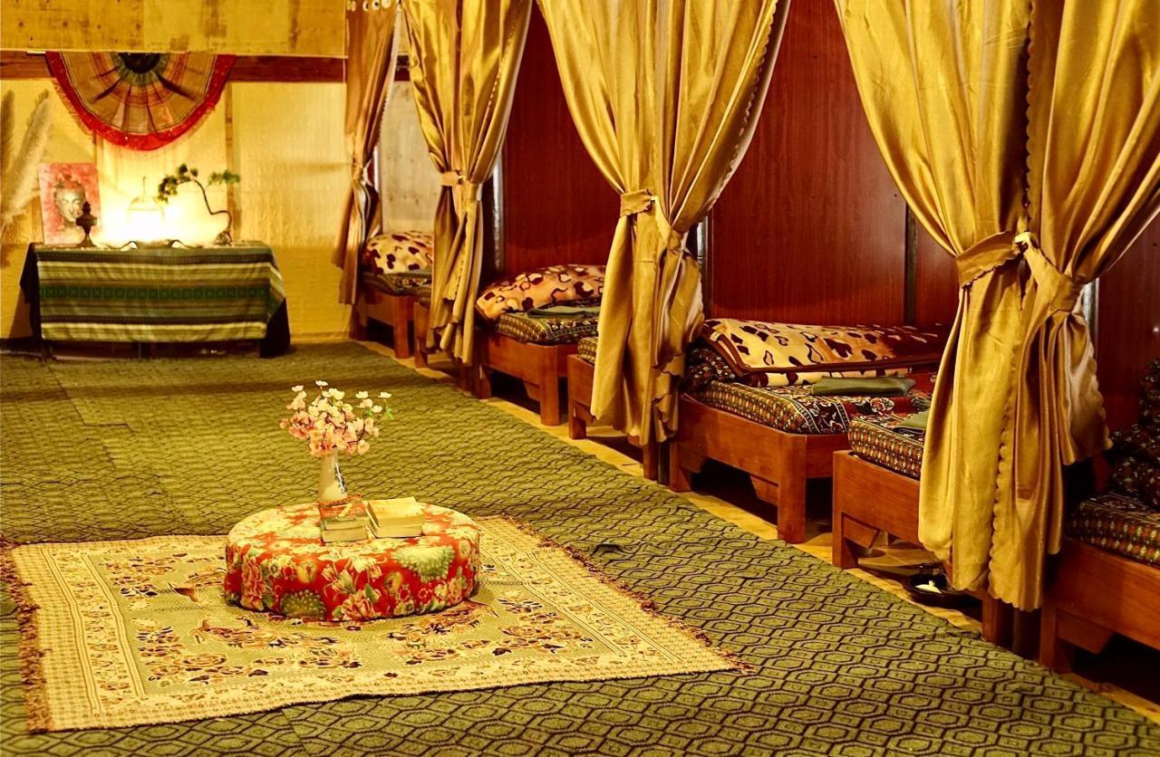 Long Co Tran - Homestay&Tea Ceremony Loung Co Exterior photo